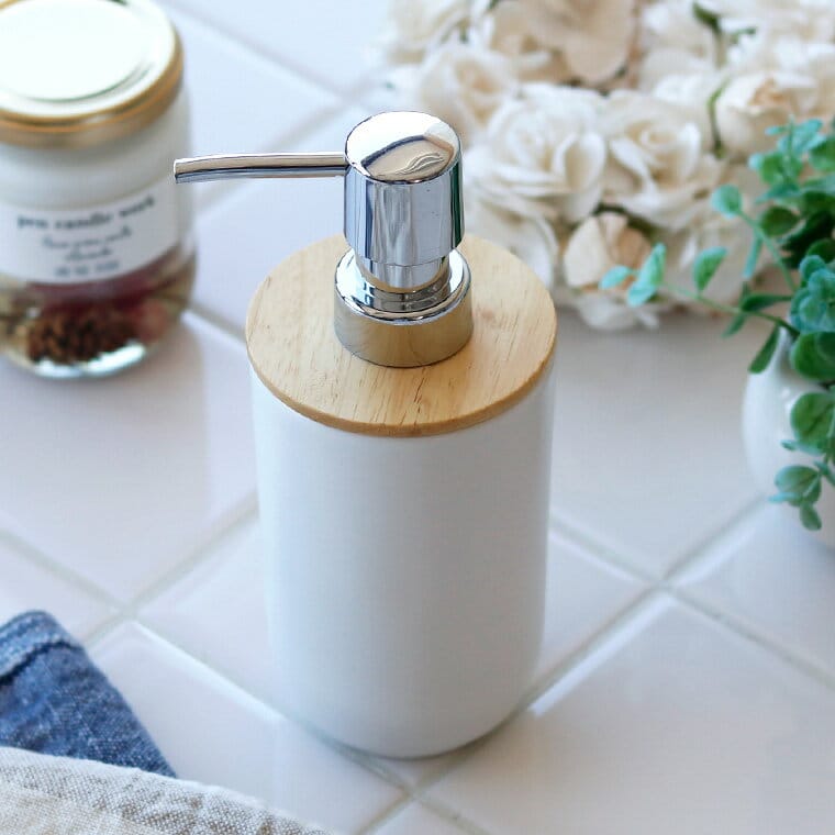 ソープディスペンサー「SALUS（セイラス）」ナチュラル – バスグッズ