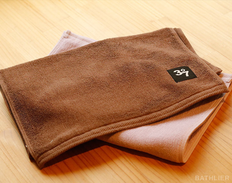 新商品】サウナー必見、汗拭きやサウナマット代わりに！持ち運び便利