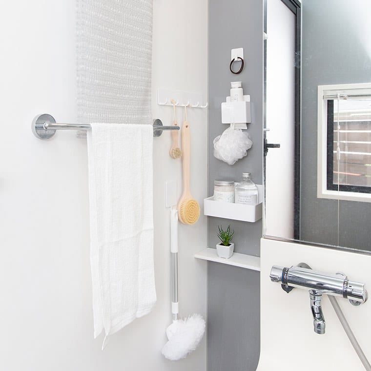 マグネット取付け チューブラック/お風呂用小物入れ 〔約幅15.6cm〕 水はけスリット付き浴室収納シリーズ RAXE57 〔32個セット〕 チューブラック チューブラック マグネット取付 ホワイト ｜ 小物入れ バス小物 マグネット 浴室 壁面 お風呂 ラック 収納 浮かせる 磁石